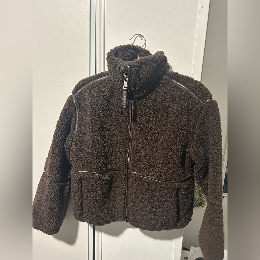 Abercrombie Fuzzy Sherpa Jacket